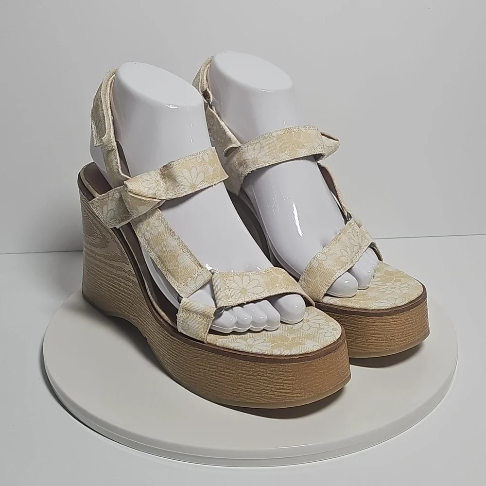 Lucky Brand Demmia Platform Wedge Sandals Daisy Floral Adjustable Yellow 7.5